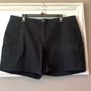 Old Navy women’s black shorts size 16
